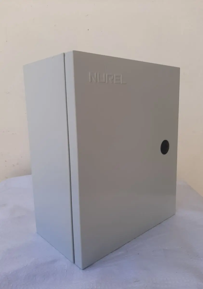 Nurel | Наружный электрический щит 25x30x14 см металлический