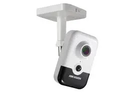 Hikvision DS-2CD2421G0-I | IP Kamera 2MP 4mm IR 30m Mikrofon SD