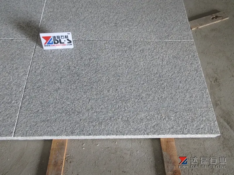 GRANIT GREY SQUARE-60 | Гранитная плитка обожжённая 60x60x3 см