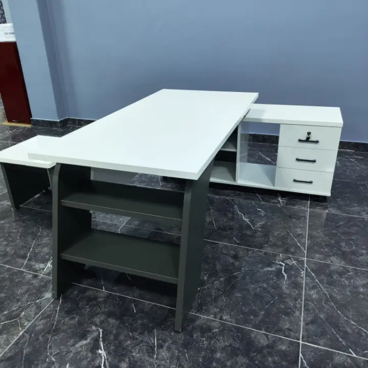 Konfull Riga | Ofis üçin mebel toplumy: stol, žurnalny stol, şkaf