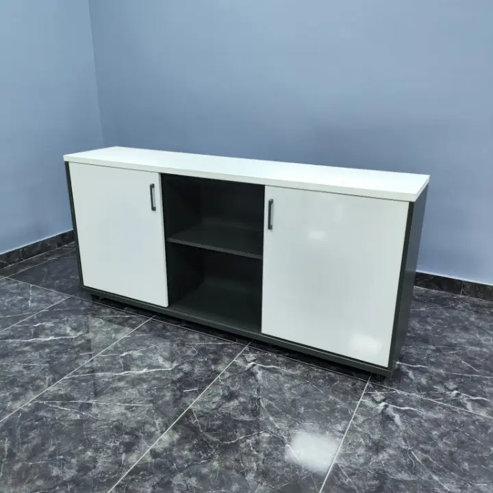 Konfull Riga | Ofis üçin mebel toplumy: stol, žurnalny stol, şkaf