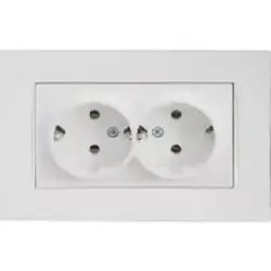 MUTLUSAN 2220 202 0201 | Double Socket with Grounding White 16A