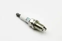 DENSO XU22EPR-U | Spark Plug Multi-Car Fit, OEM Quality