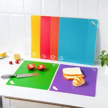Пластиковая разделочная доска + нож 21x30/24x34 см